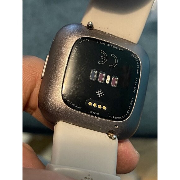 Fitbit Versa2‎ Fitness Tracking Smartwatch Fb507 Black No Charger - Picture 1 of 9